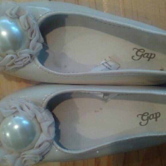 Dress shoes cream by gap