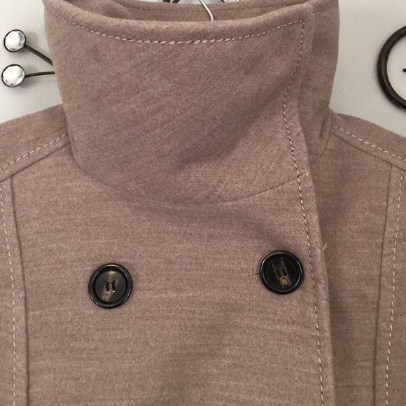 SOLD!!! H&M Peacoat - Picture 2 of 2