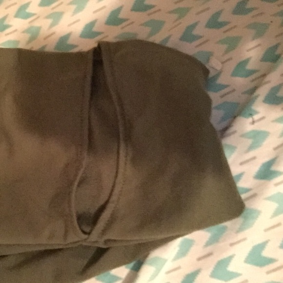 Green Camo pants w cuts on the knees - Picture 2 of 3