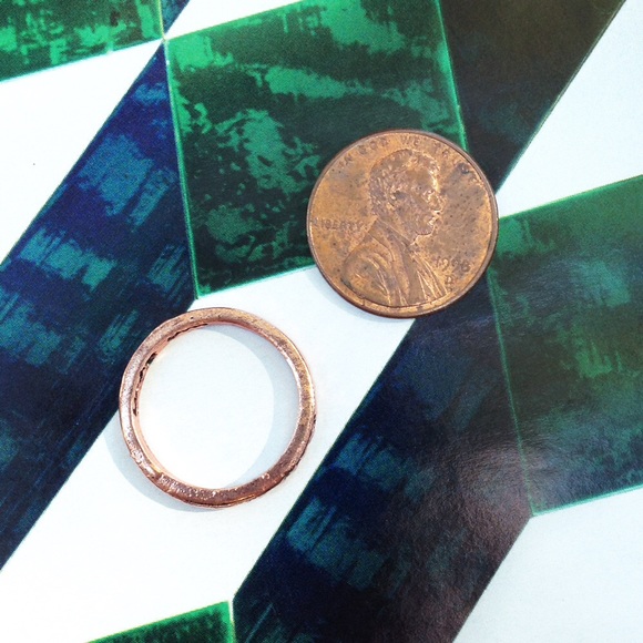 Wish Ring 'BELIEF' in Rose Gold - Picture 3 of 4