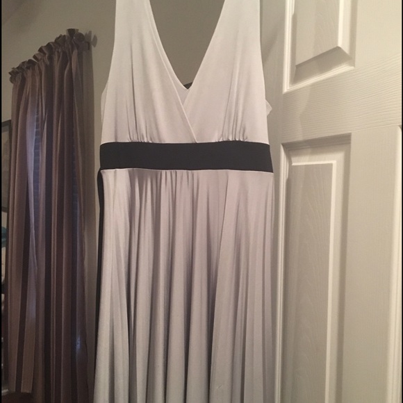 Forever 21 Dresses & Skirts - Silver and black baby doll dress