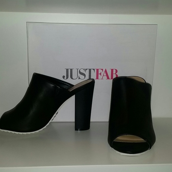 Brand new heels. - Picture 1 of 4