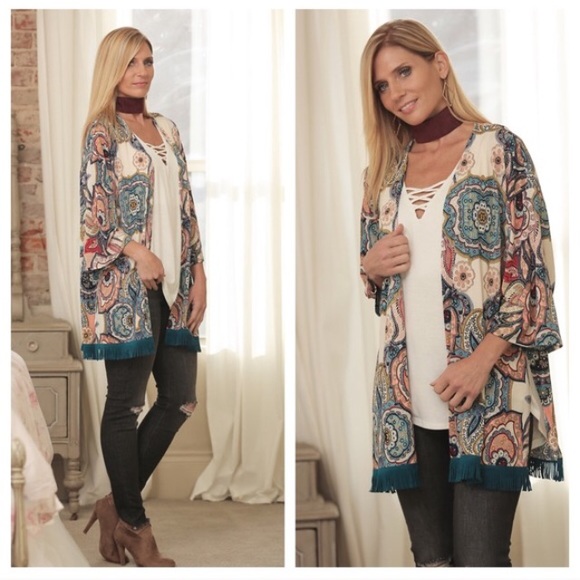 Patterned fringed Kimono