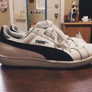 White Puma (size 7 w)