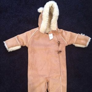 BNWT GAP Winter Bunting