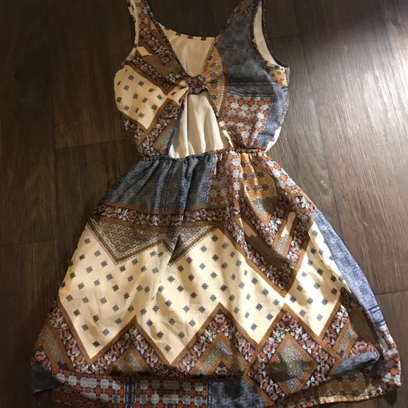 Patterned Dress - Picture 2 of 2