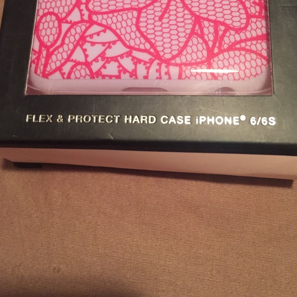 Victoria's Secret iPhone 6/6s case. - Picture 2 of 3