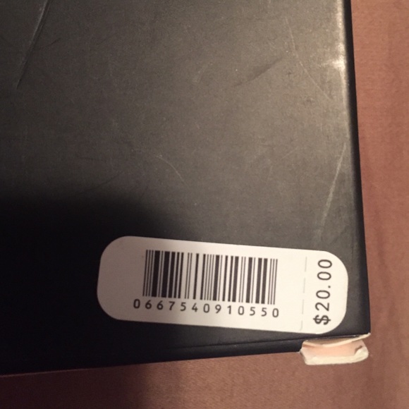 Victoria's Secret iPhone 6/6s case. - Picture 3 of 3