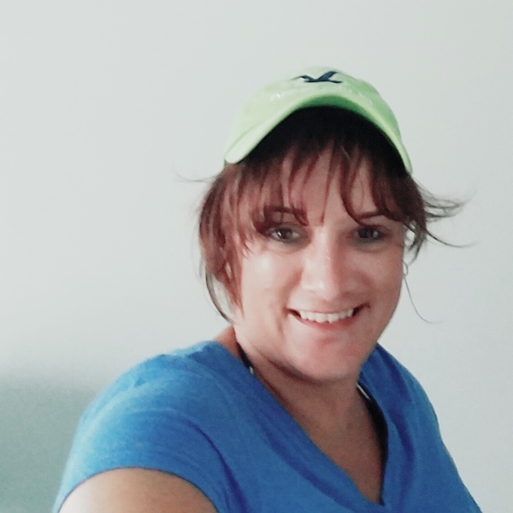 Meet your Posher, Trisha - Picture 1 of 1