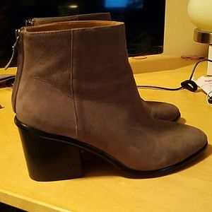 Banana Republic "Glori" ankle boots 8.5