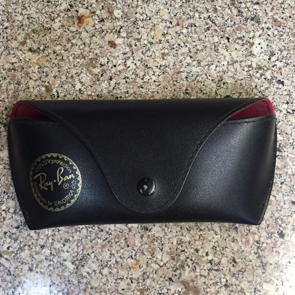 Ray Ban glasses case - Picture 1 of 3