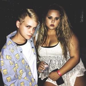 Meet your Posher, Claire