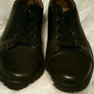 Men's H&M black lace up shoes. Size 40