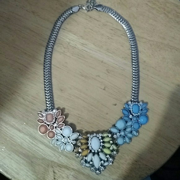 Statement necklace