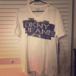 DKNY Men's T-Shirt size L/G NWT