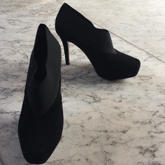 Black suede pumps by Rosegold - Picture 2 of 4