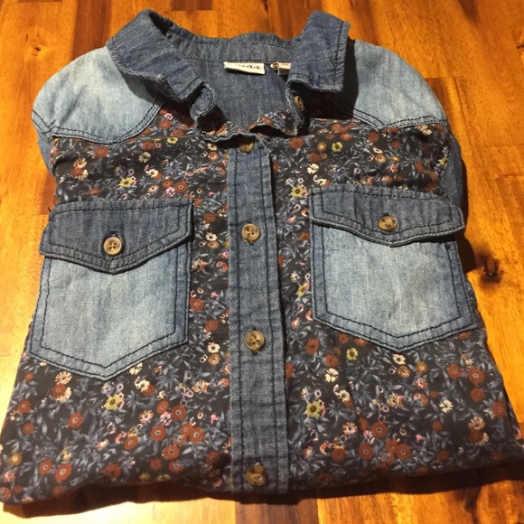 Button up - Picture 3 of 3
