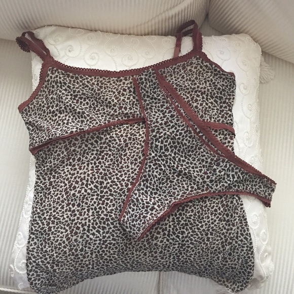 NWOT ittybitty bra co. animal print camisole/thong