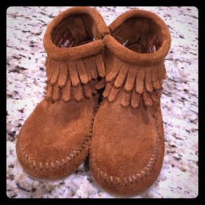 Minnetonka Toddler Sz.6 EUC