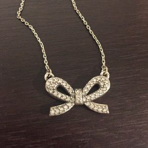 Bow Necklace