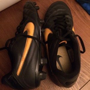 Soccer cleats