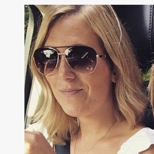 Meet your Posher, Christine