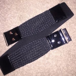 Elastic waist belt
