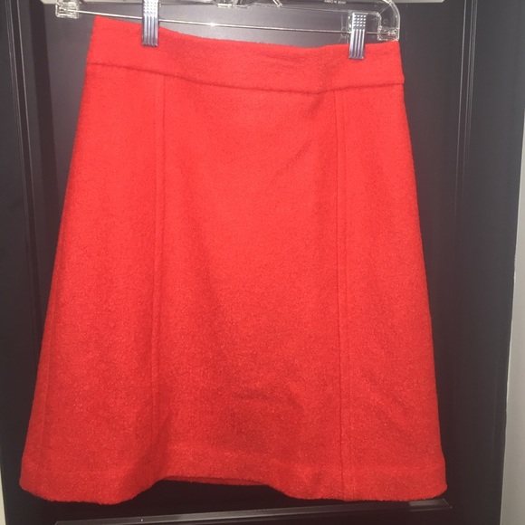 NWT Ann Taylor red fall/winter skirt
