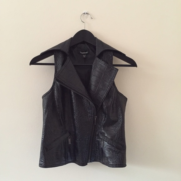 💕HP💕Bebe faux leather vest