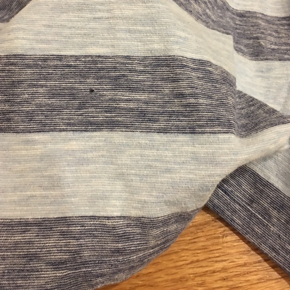 GAP striped v-neck tee - Picture 3 of 4