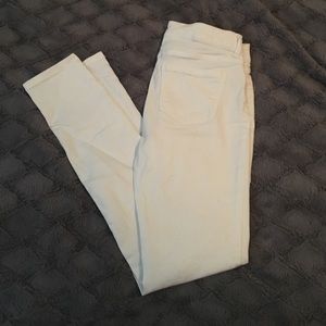 Never worn white jeans size 26