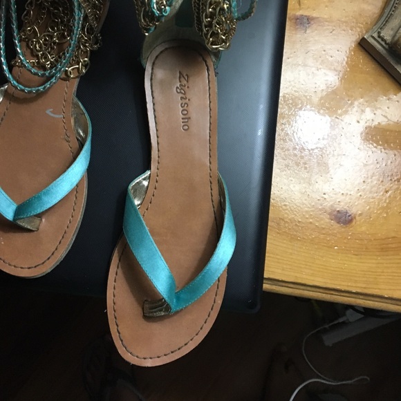 Chain sandals - Picture 2 of 2