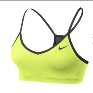 Nike women's victory reversible sports bra