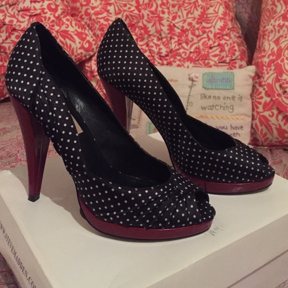 Steve Madden Heels - Picture 1 of 4
