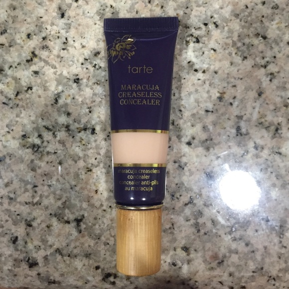 Tarte Creaseless Concealer in Medium Neutral