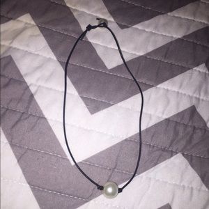 Pearl necklace choker