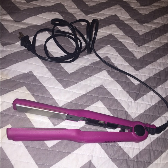 Revlon straightener