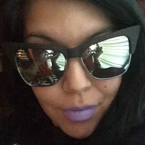 Meet your Posher, Melissa