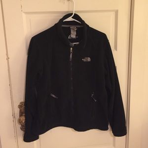 Black northface light weight jacket