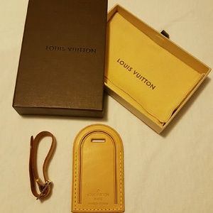 LOUIS VUITTON 💯% Authentic Luggage Tag