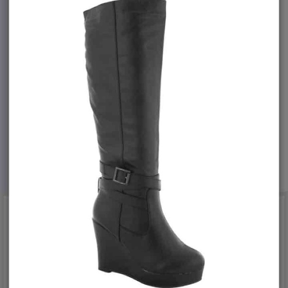 Wedge boots!! Brand new!!