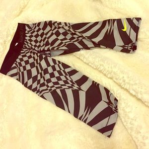 Nike Pro Capris