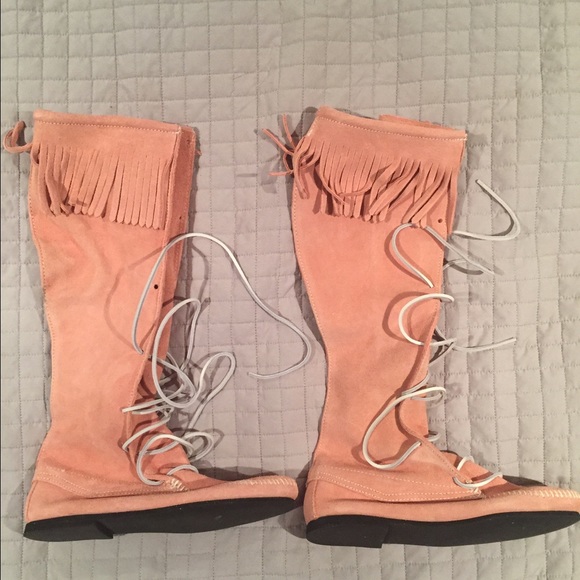 Minnetonka Moccasin Front Lace Knee High Boot