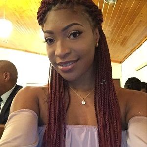 Meet your Posher, Cierra