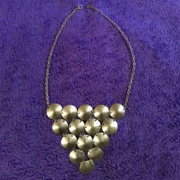 Bronze circle linked design necklace.