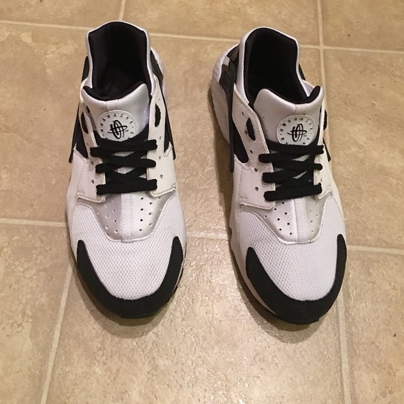 Nike Huarache Run- Youth Size 7