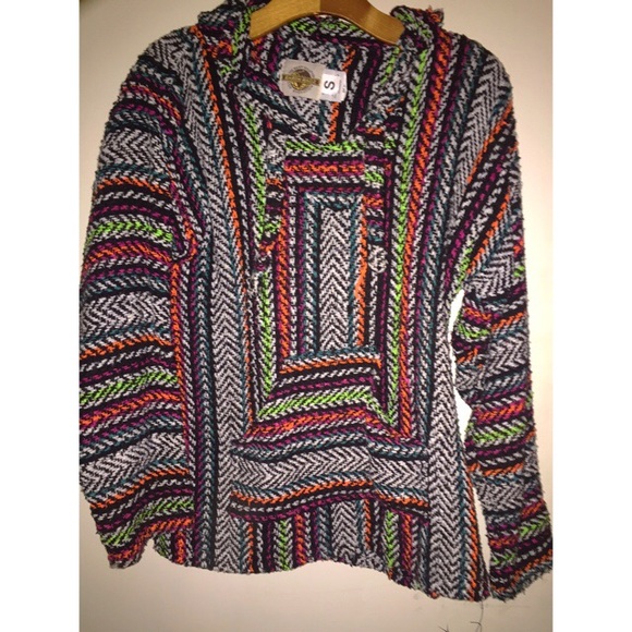 Unisex woven pullover