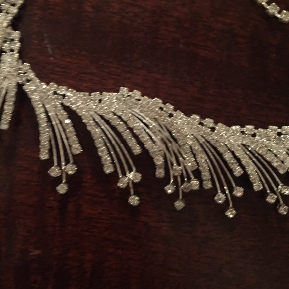 Necklace & earrings - Picture 2 of 4