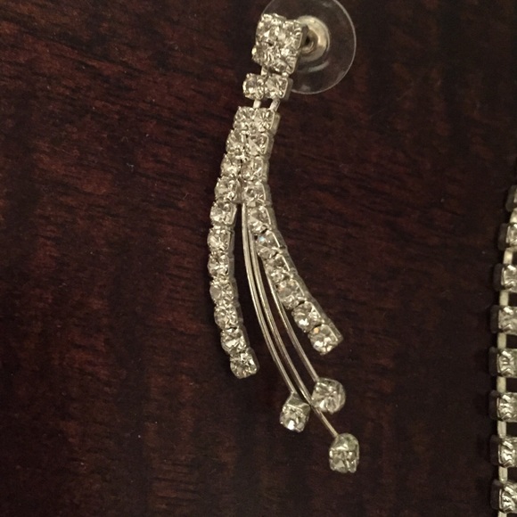 Necklace & earrings - Picture 3 of 4