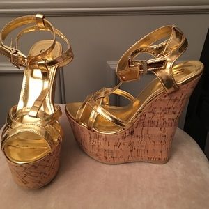 NEVER BEEN WORN Gold Wedges